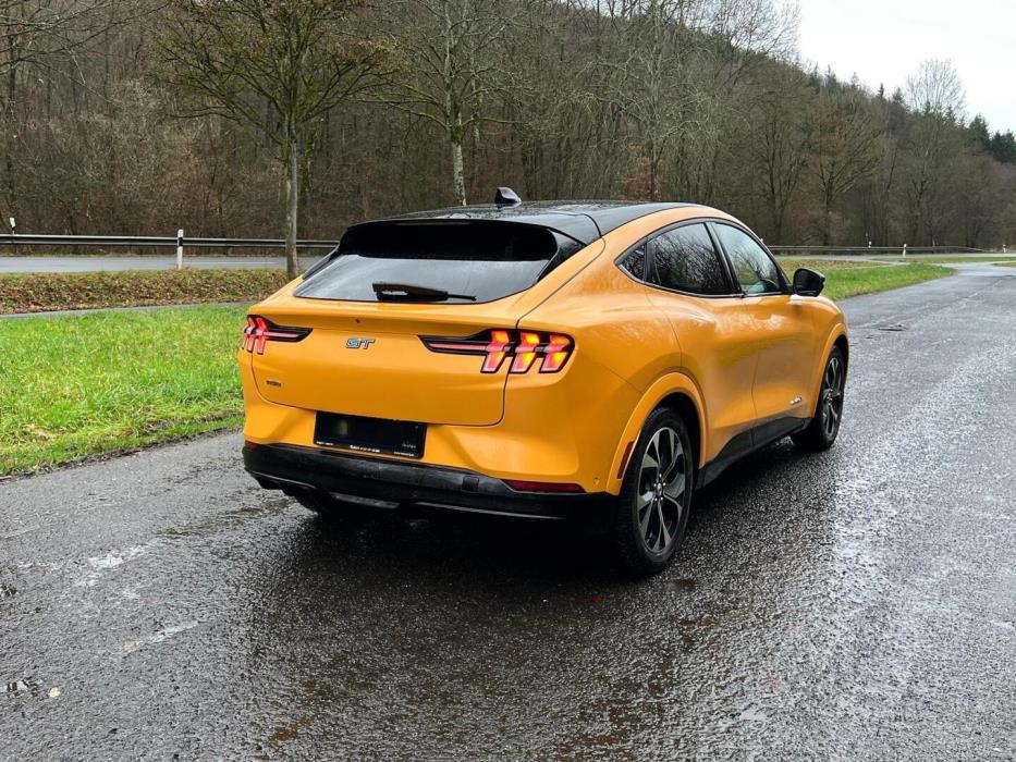 FORD MUSTANG MACH-E 2023