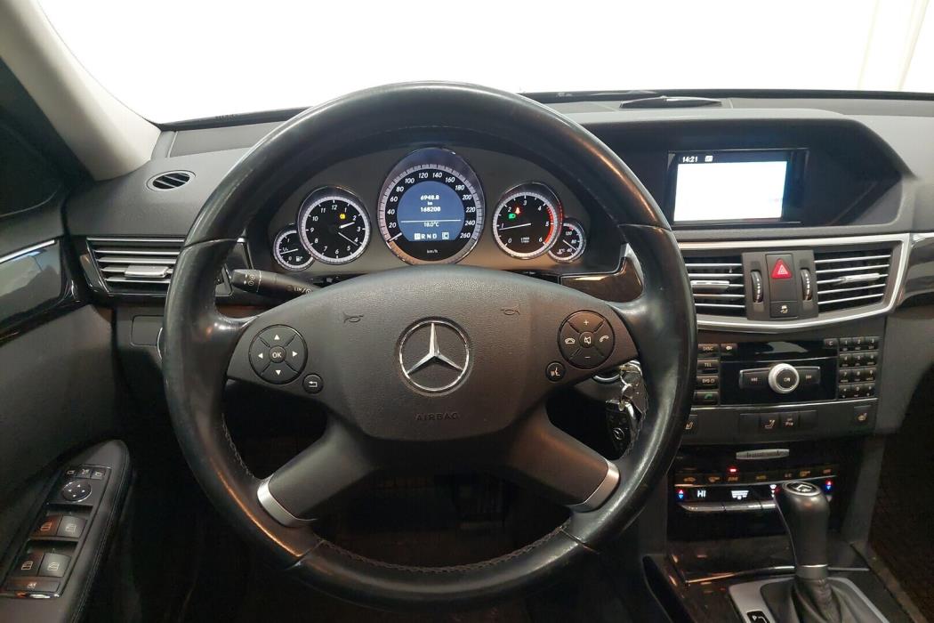 MERCEDES-BENZ E 2009