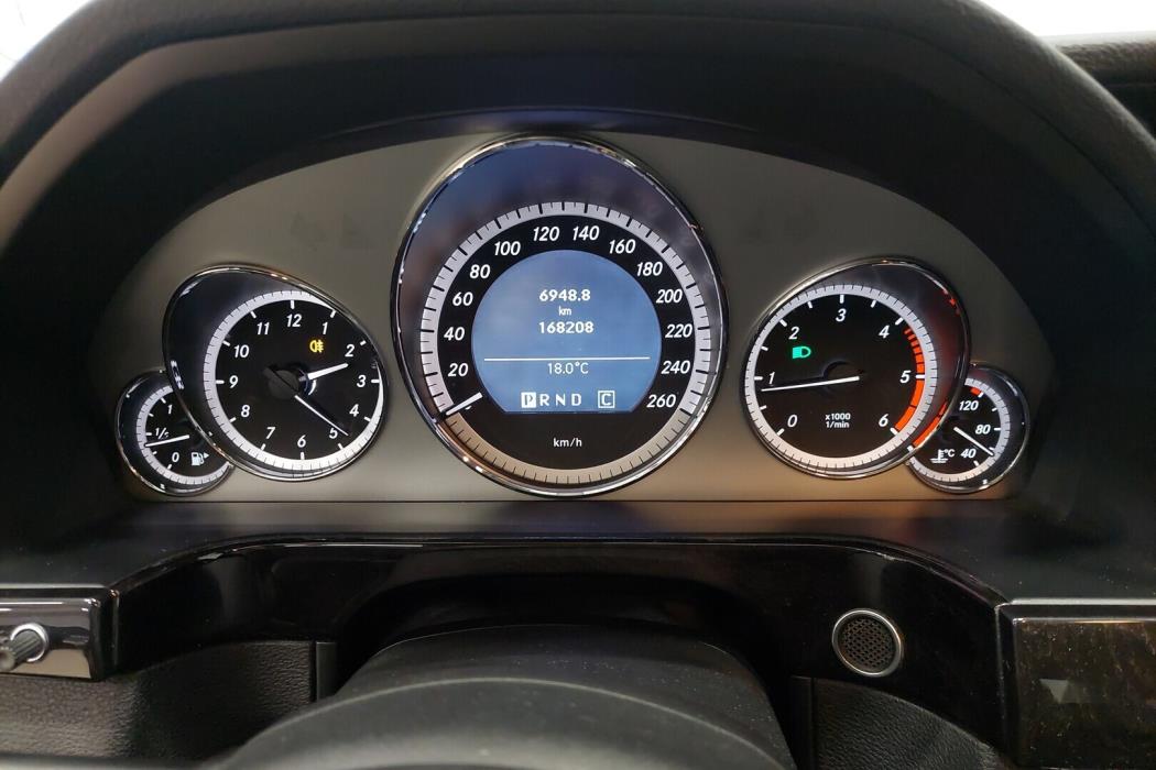 MERCEDES-BENZ E 2009