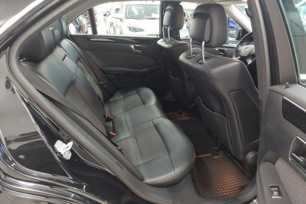 MERCEDES-BENZ E 2009