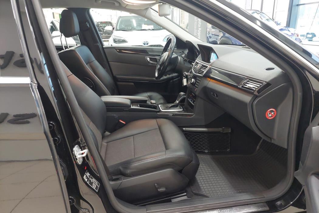 MERCEDES-BENZ E 2009