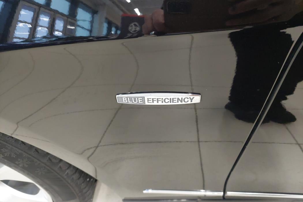 MERCEDES-BENZ E 2009