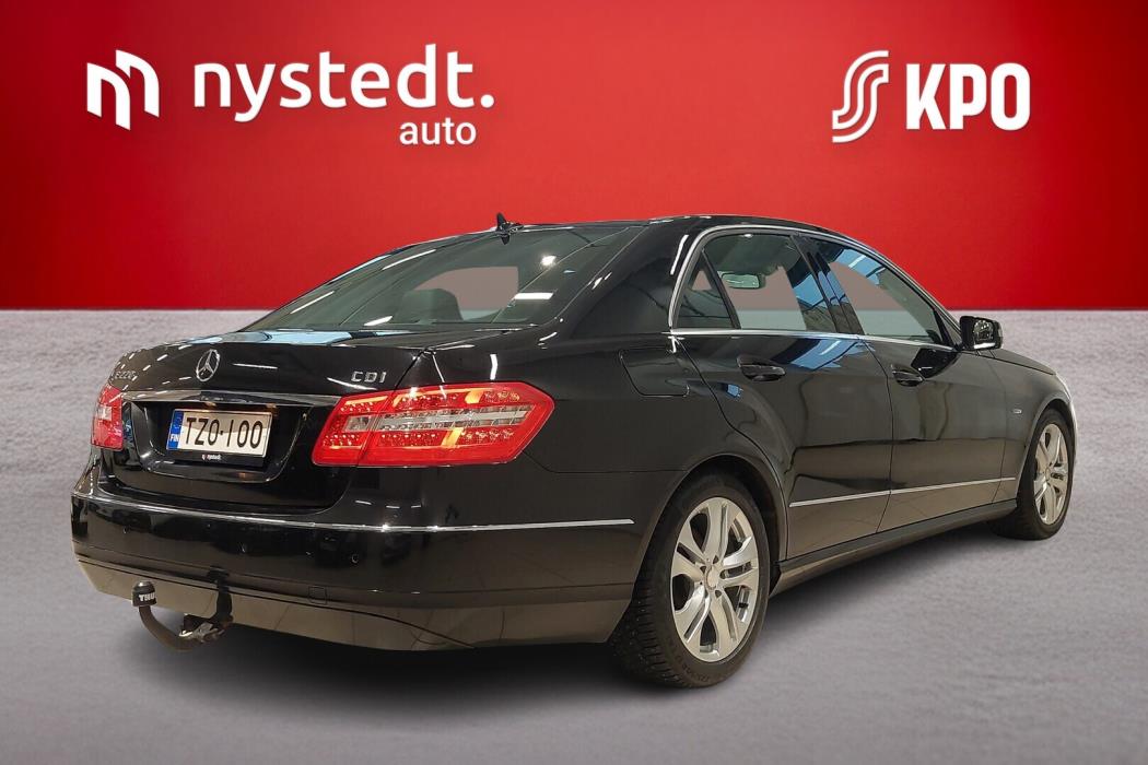 MERCEDES-BENZ E 2009