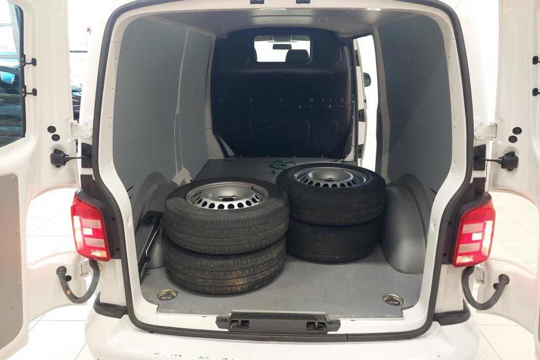 VOLKSWAGEN Transporter 2017