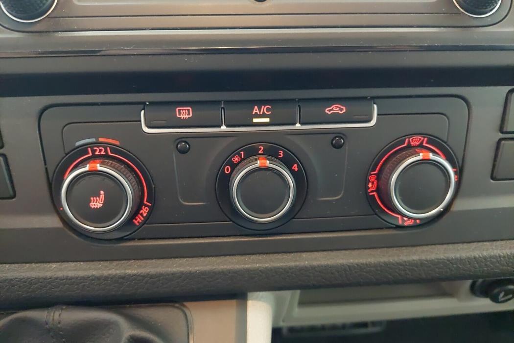 VOLKSWAGEN Transporter 2017