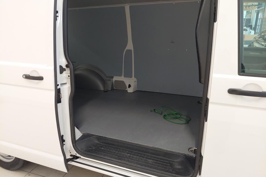 VOLKSWAGEN Transporter 2017