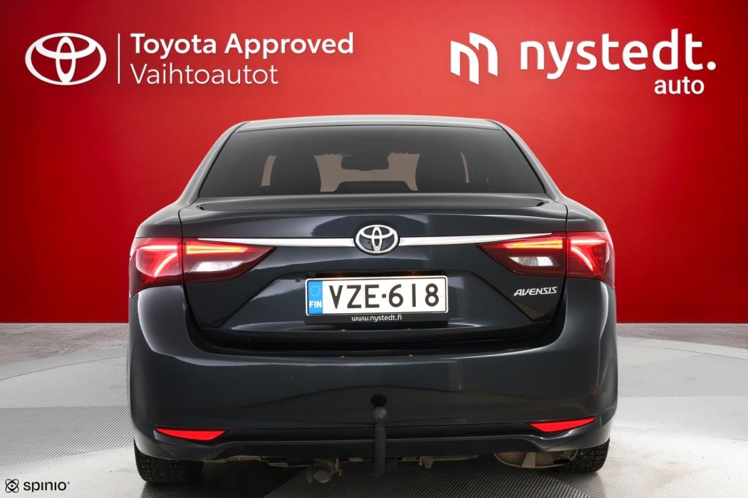 TOYOTA Avensis 2017