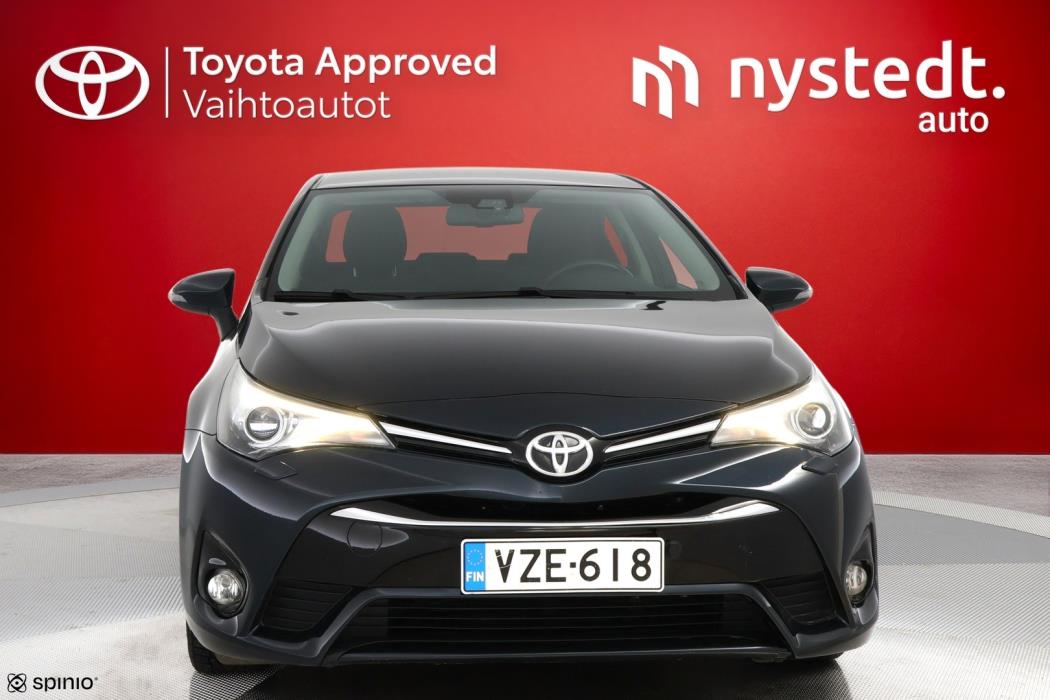 TOYOTA Avensis 2017