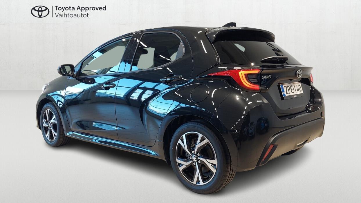 TOYOTA Yaris 2024