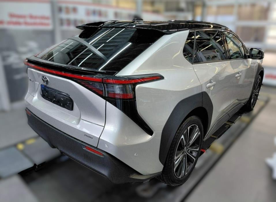 TOYOTA BZ4X 2022