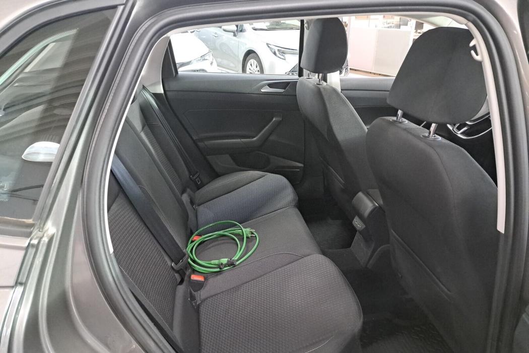 VOLKSWAGEN Polo 2020