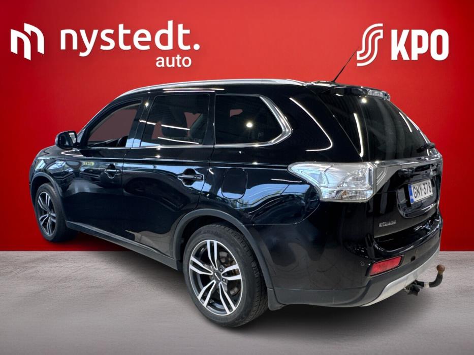 MITSUBISHI Outlander PHEV 2015