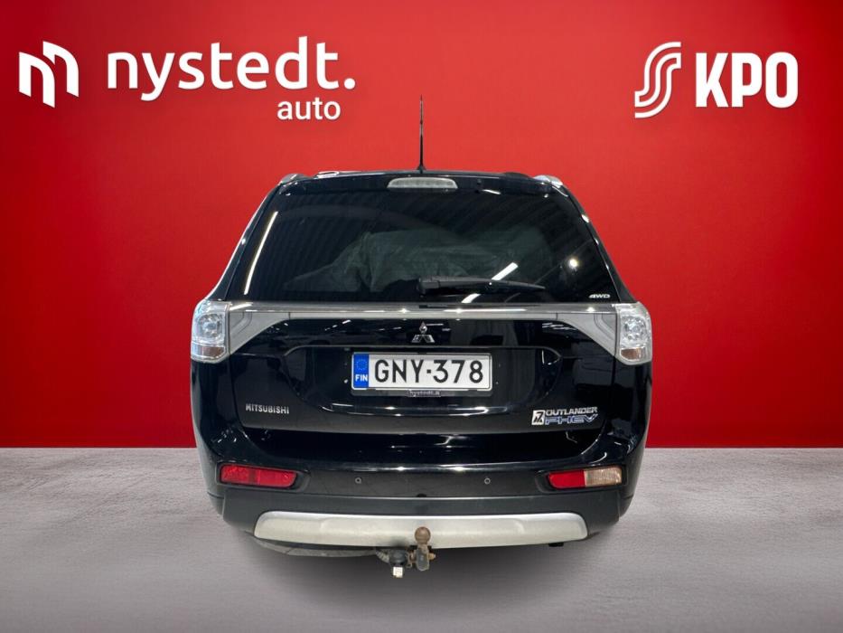 MITSUBISHI Outlander PHEV 2015