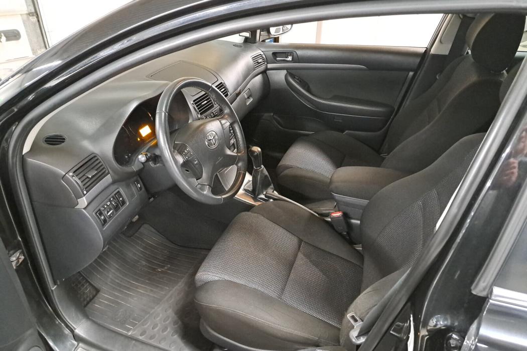 TOYOTA Avensis 2008