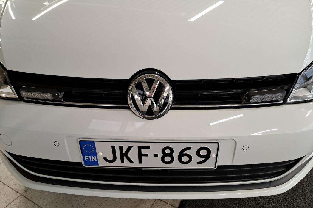 VOLKSWAGEN Golf 2016