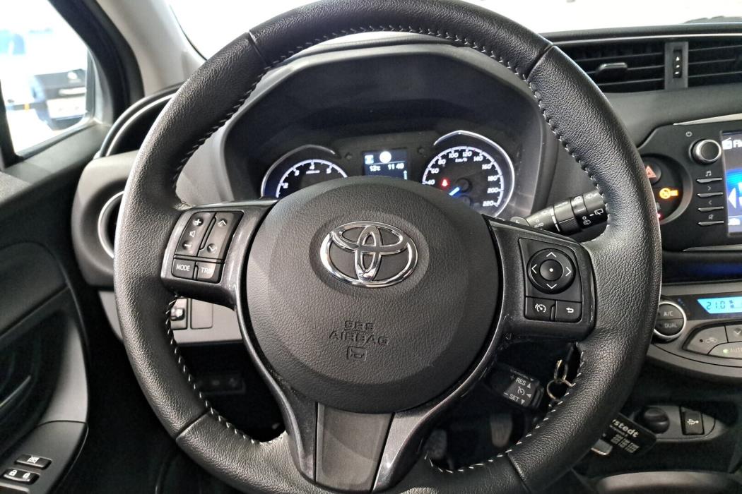 TOYOTA Yaris 2020