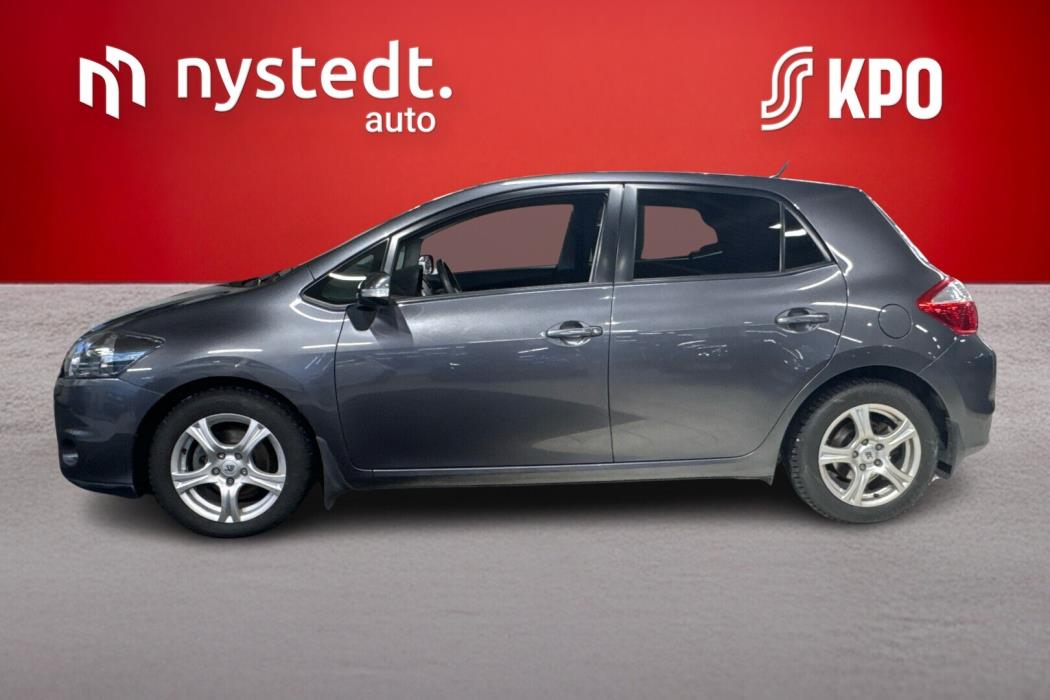 TOYOTA Auris 2012