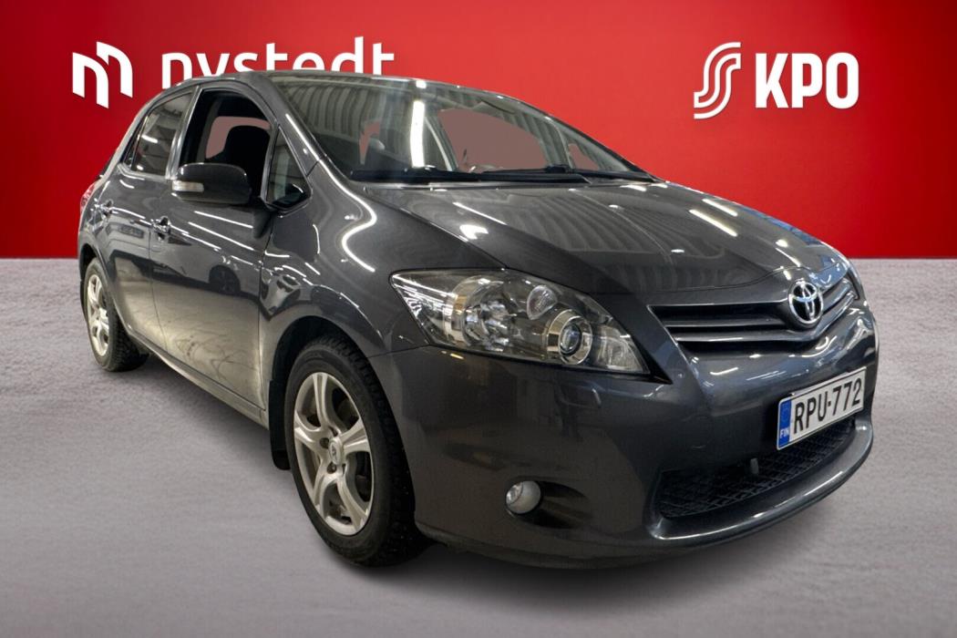 TOYOTA Auris 2012