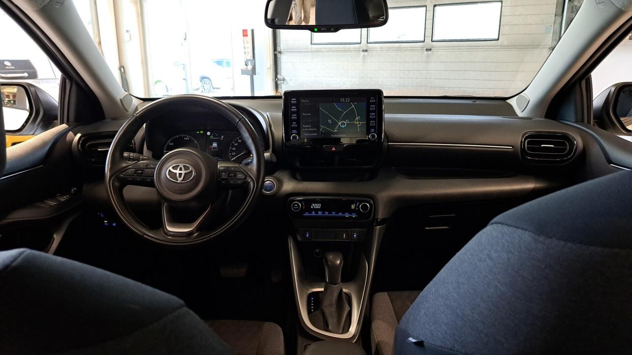 TOYOTA Yaris 2024
