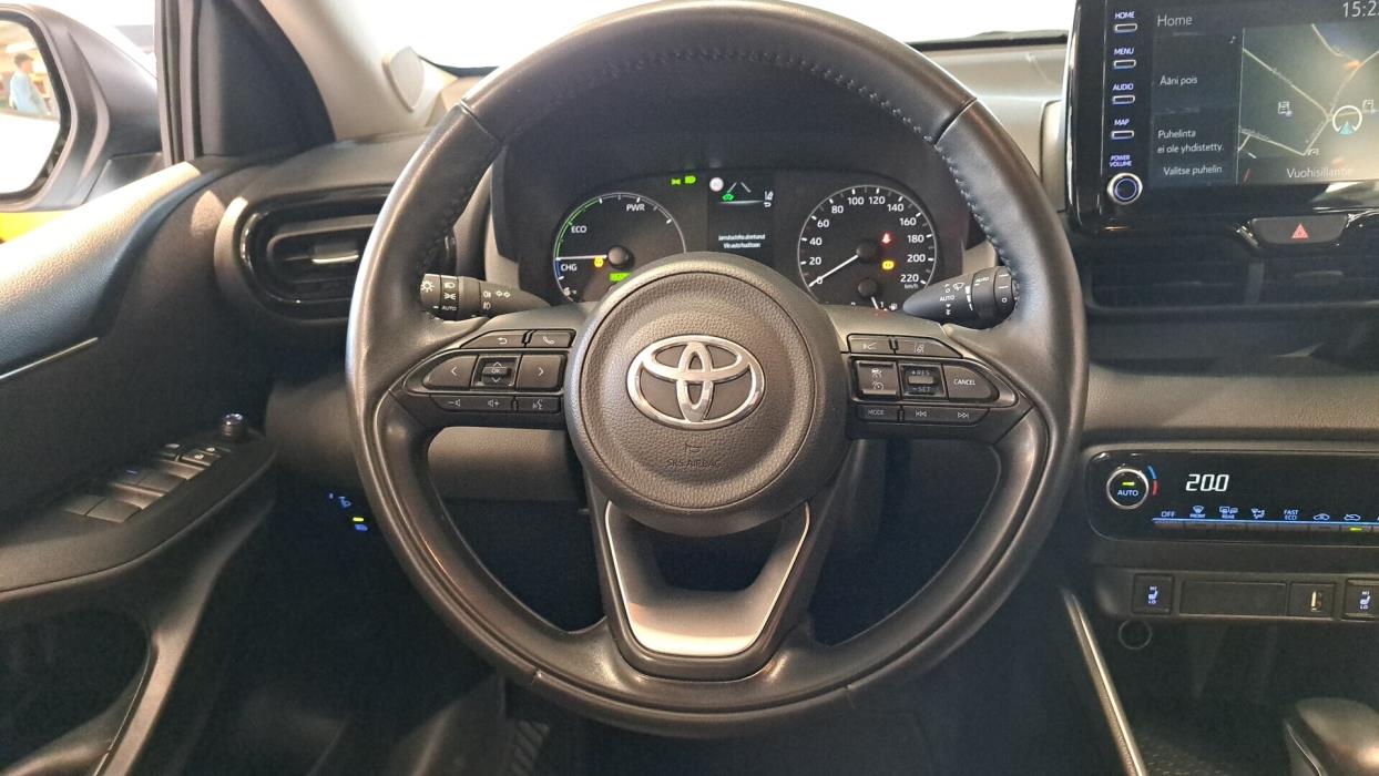TOYOTA Yaris 2024
