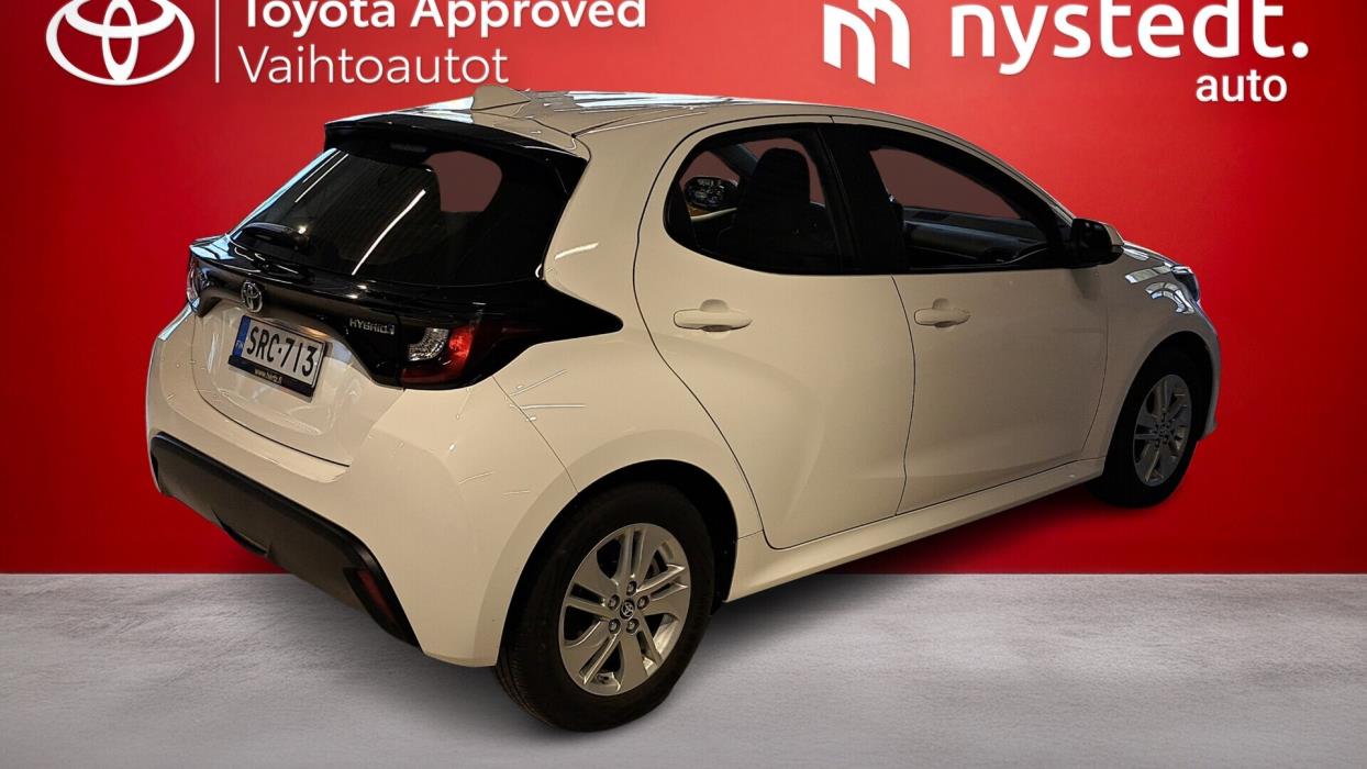 TOYOTA Yaris 2024