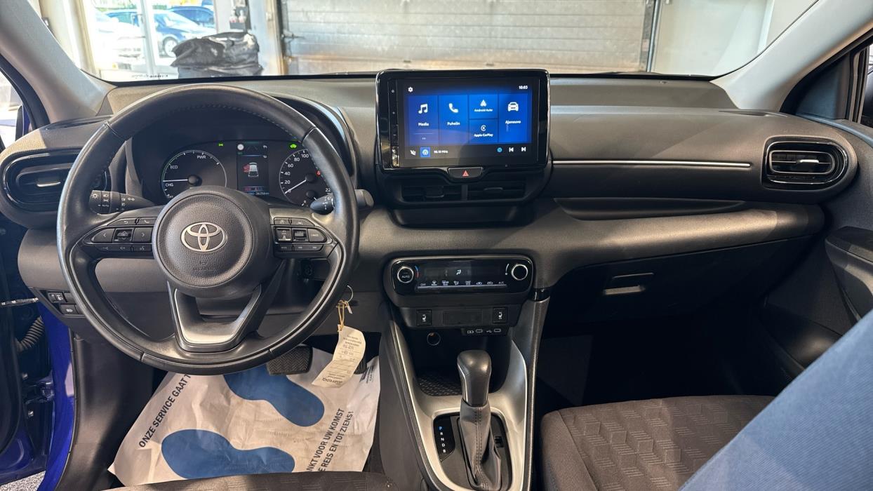 TOYOTA Yaris 2024