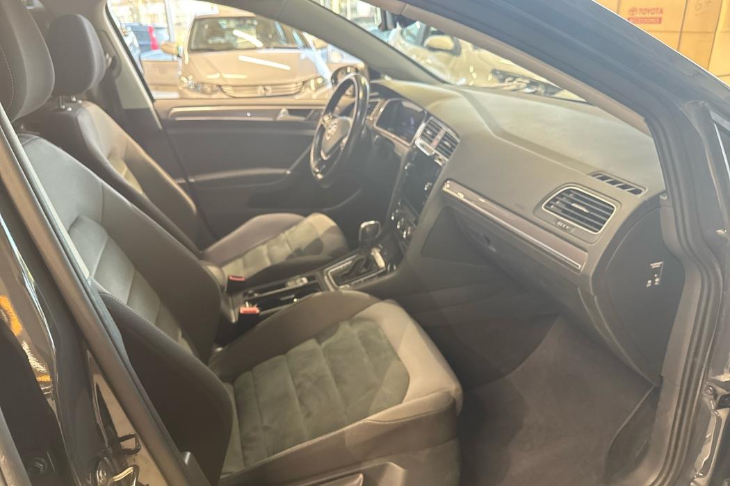 VOLKSWAGEN Golf 2020