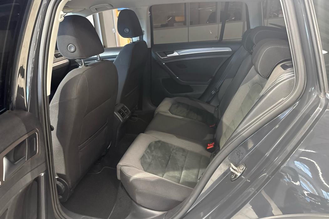 VOLKSWAGEN Golf 2020