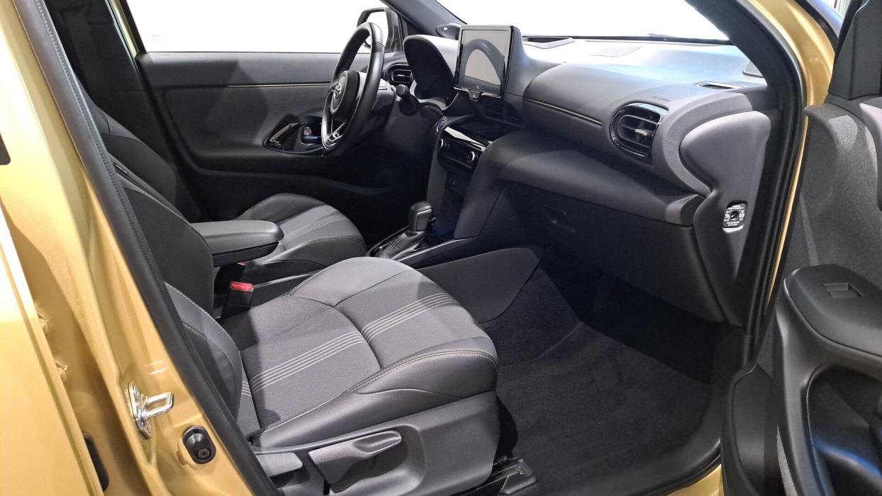 TOYOTA YARIS CROSS 2022