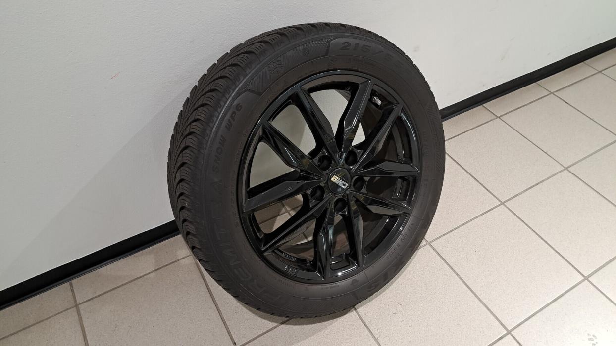 TOYOTA YARIS CROSS 2022