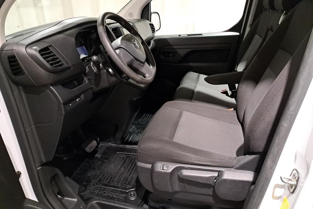 TOYOTA Proace 2023
