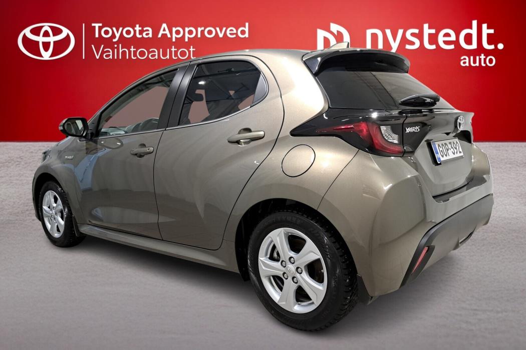 TOYOTA Yaris 2021