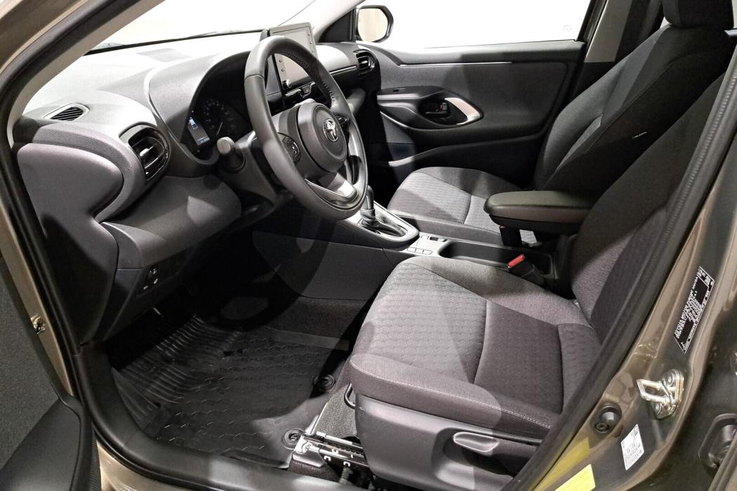 TOYOTA Yaris 2021