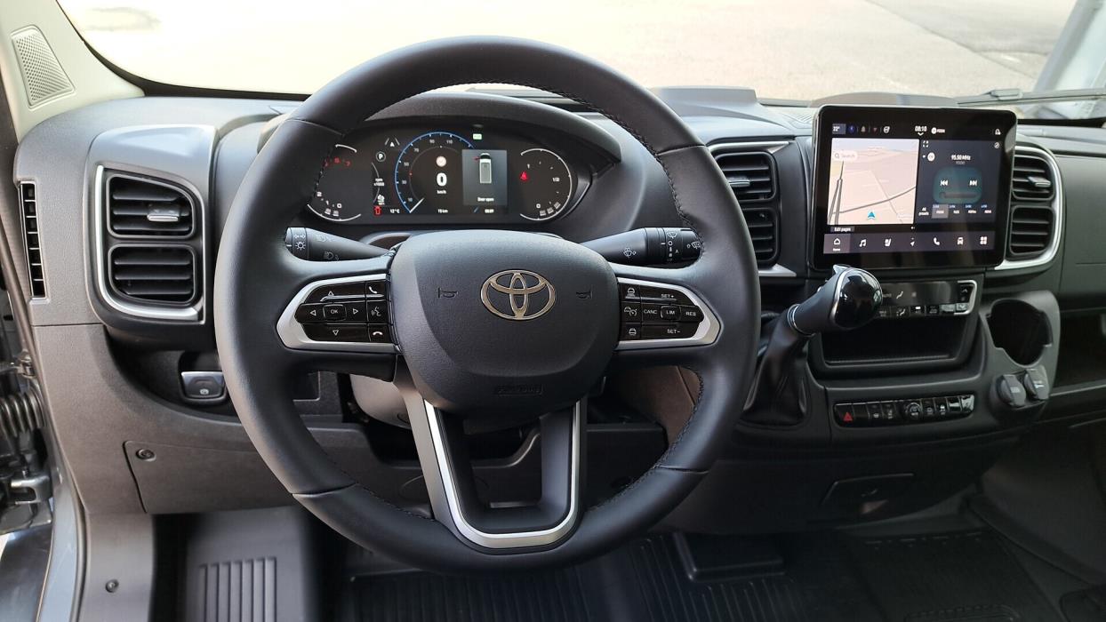 TOYOTA Proace MAX 2025