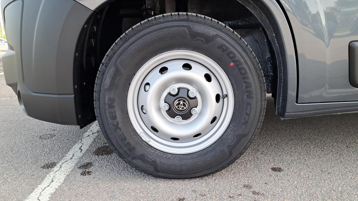 TOYOTA Proace MAX 2025