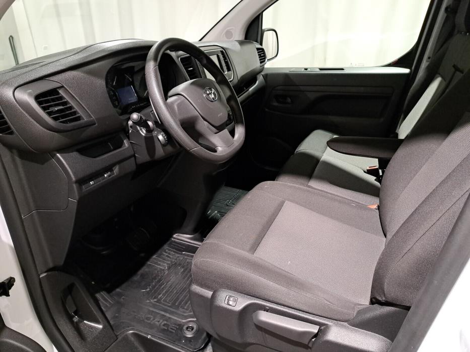 TOYOTA PROACE 2023