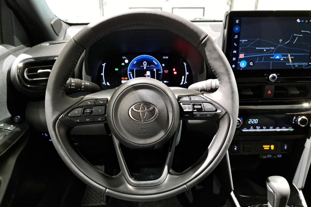 TOYOTA YARIS CROSS 2025