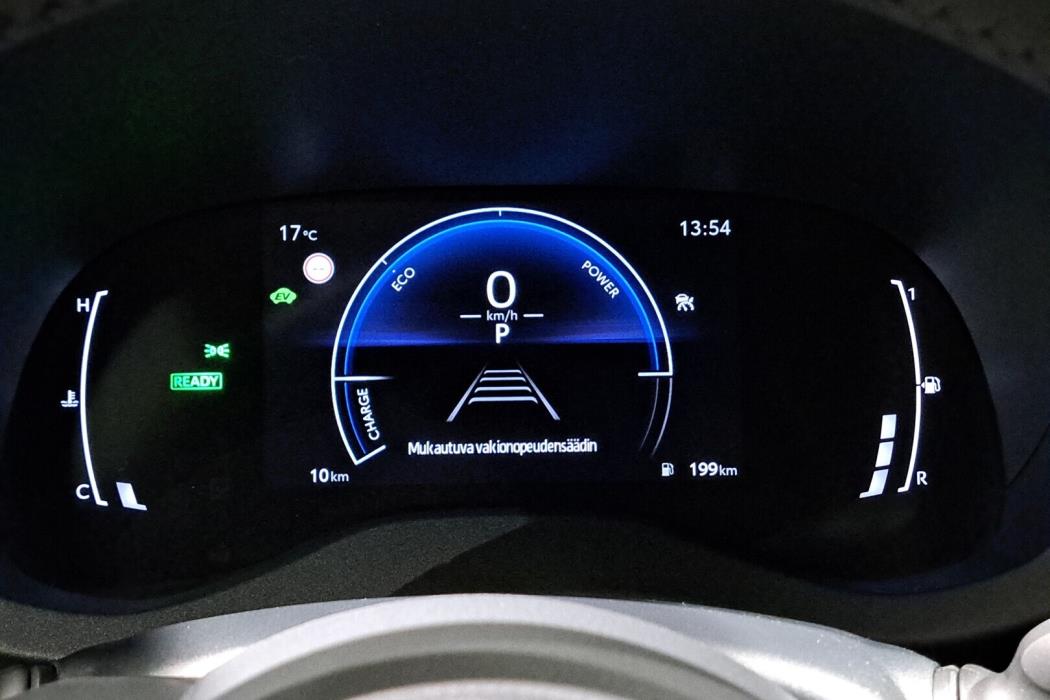 TOYOTA YARIS CROSS 2025