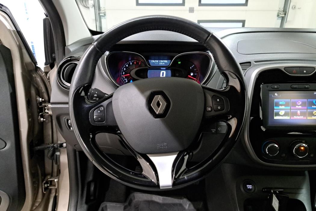 RENAULT Captur 2016