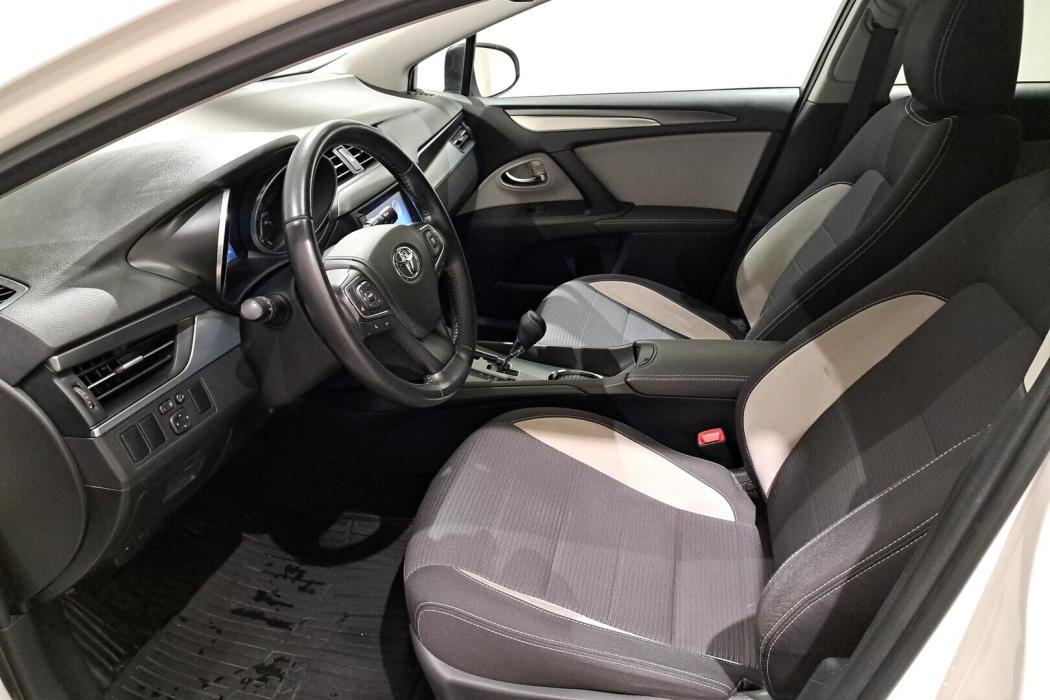 TOYOTA Avensis 2018