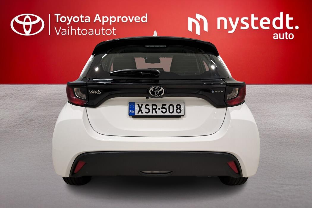 TOYOTA Yaris 2024