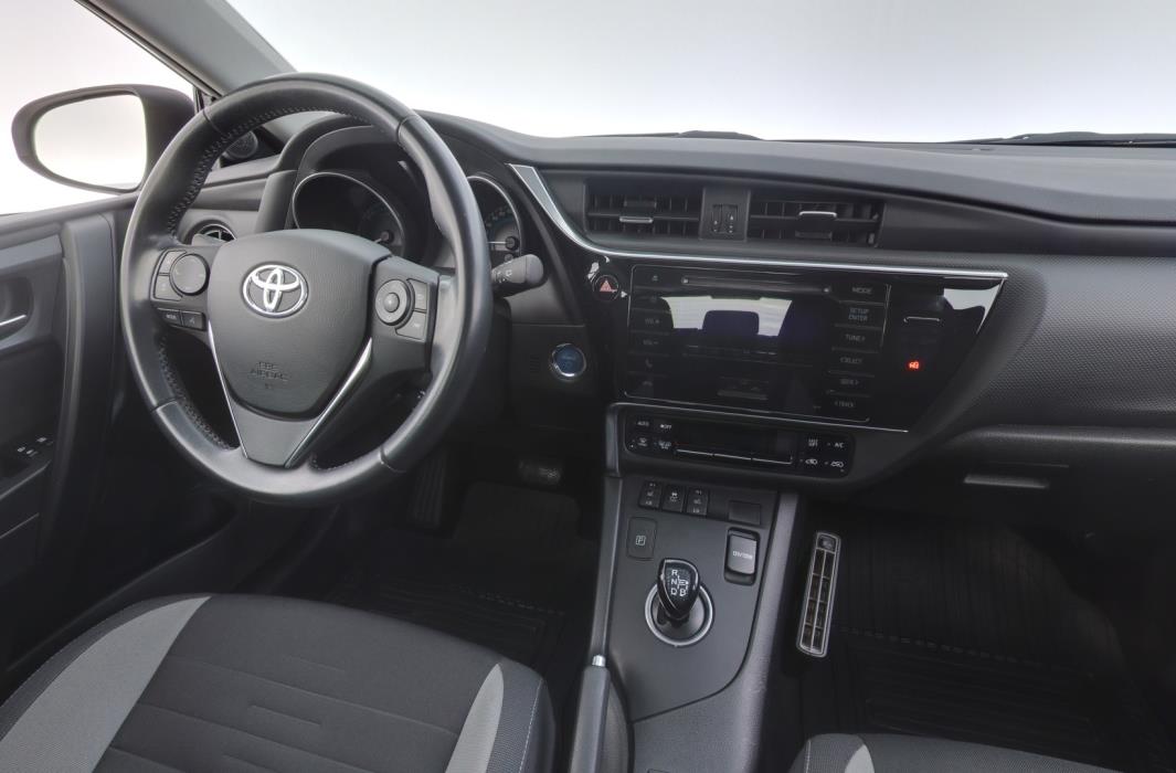 TOYOTA Auris 2017