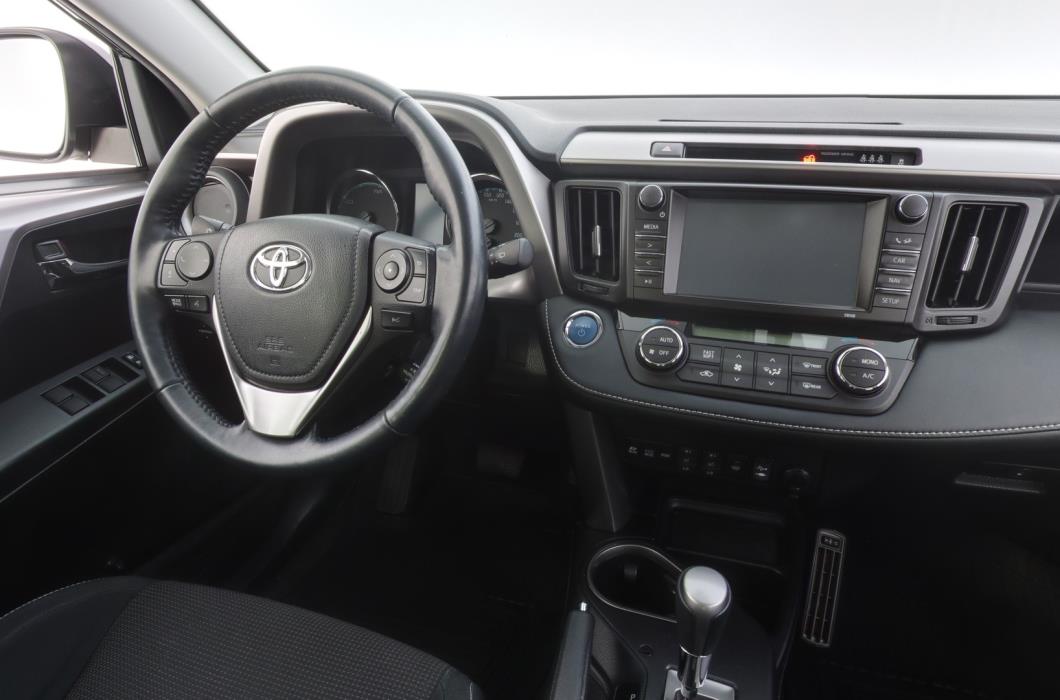 TOYOTA RAV4 2018