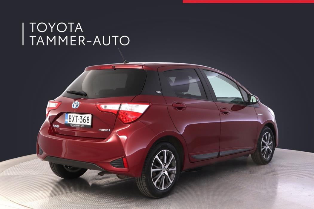 TOYOTA Yaris 2019