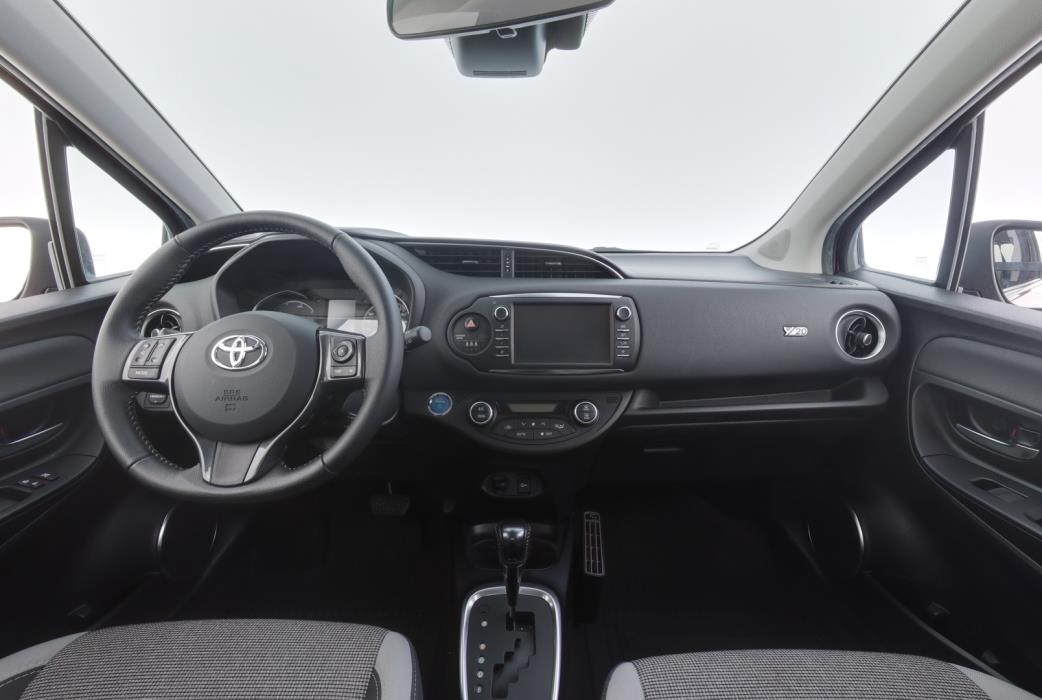 TOYOTA Yaris 2019