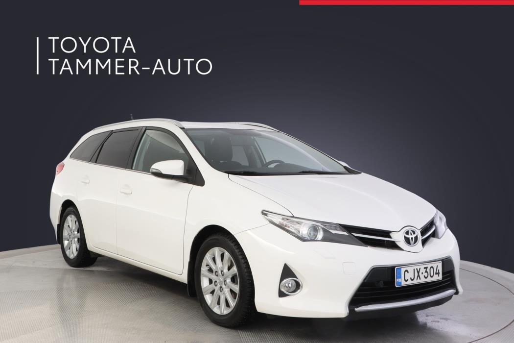 TOYOTA Auris 2015