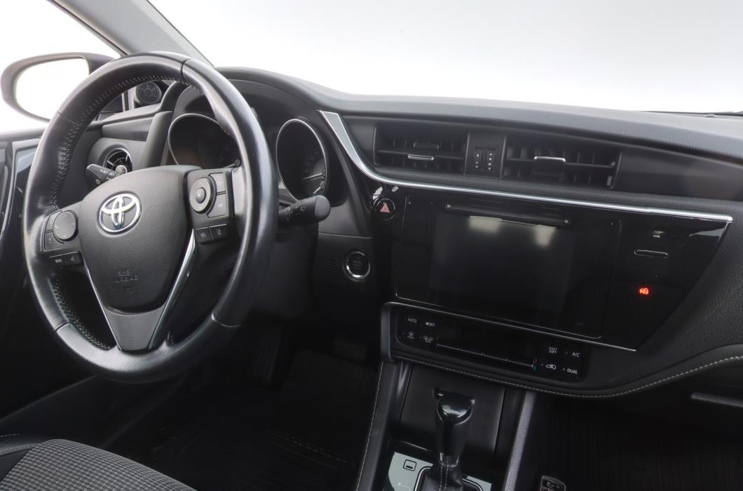 TOYOTA Auris 2018