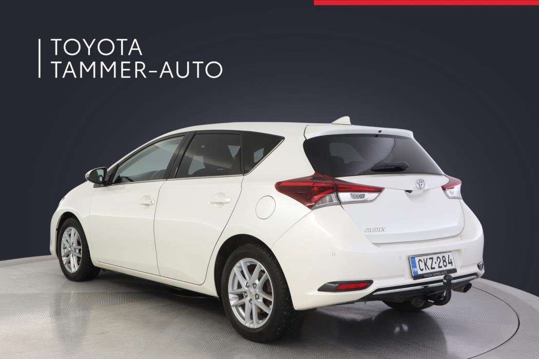 TOYOTA Auris 2018