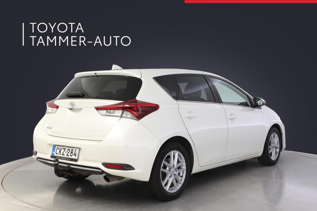 TOYOTA Auris 2018