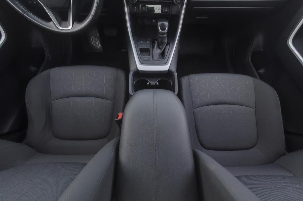 TOYOTA RAV4 2019